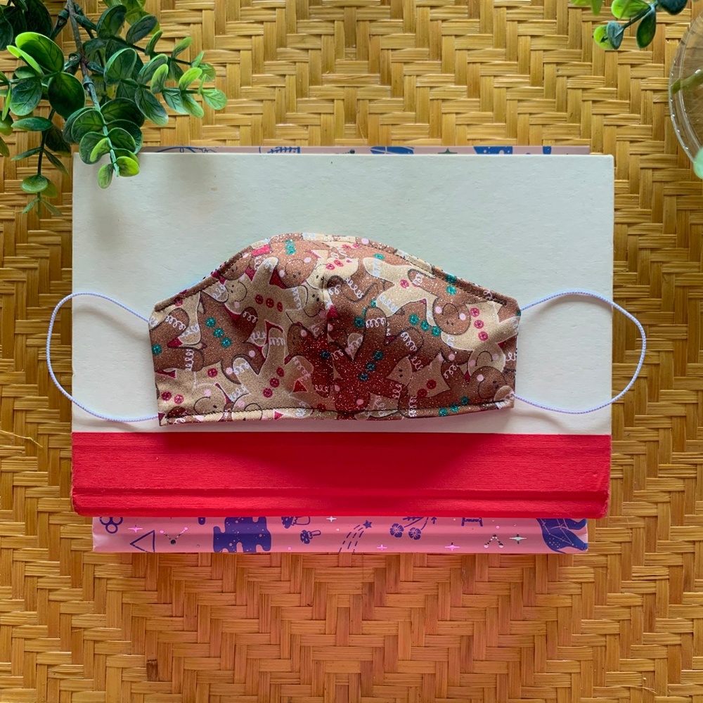 SOLD ON ETSY Disney Christmas Face Mask - Picture 4 of 6